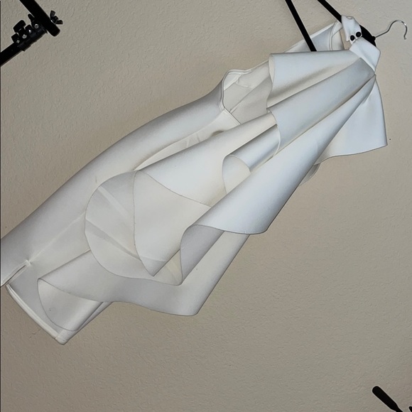 Asymmetrical White Crepe Ruffle Cocktail Dress - Picture 3 of 4